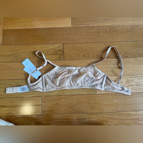 Calvin Klein Unlined Bralette - Picture 4 of 6